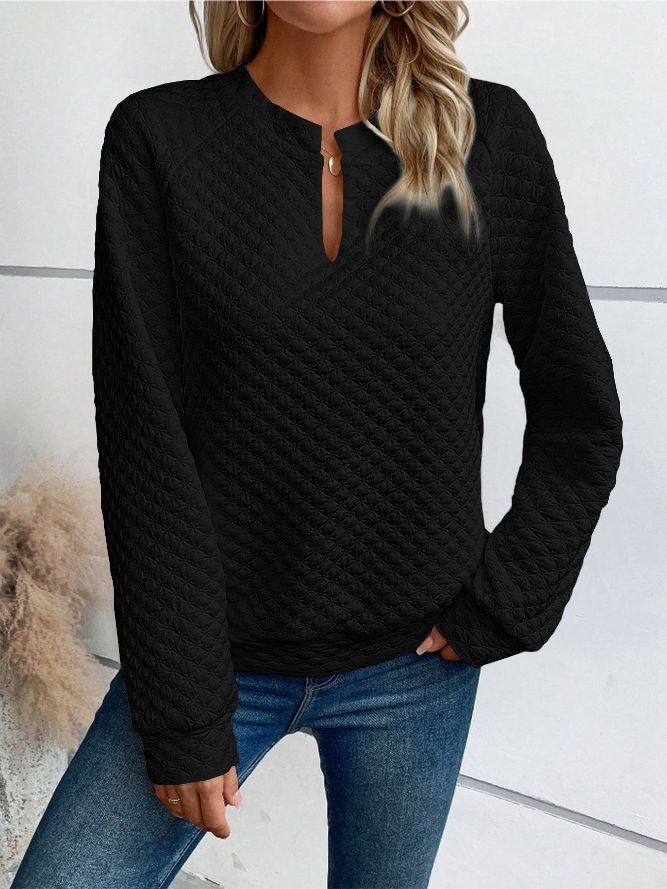 🔥V-neck Long-sleeved T-shirt
