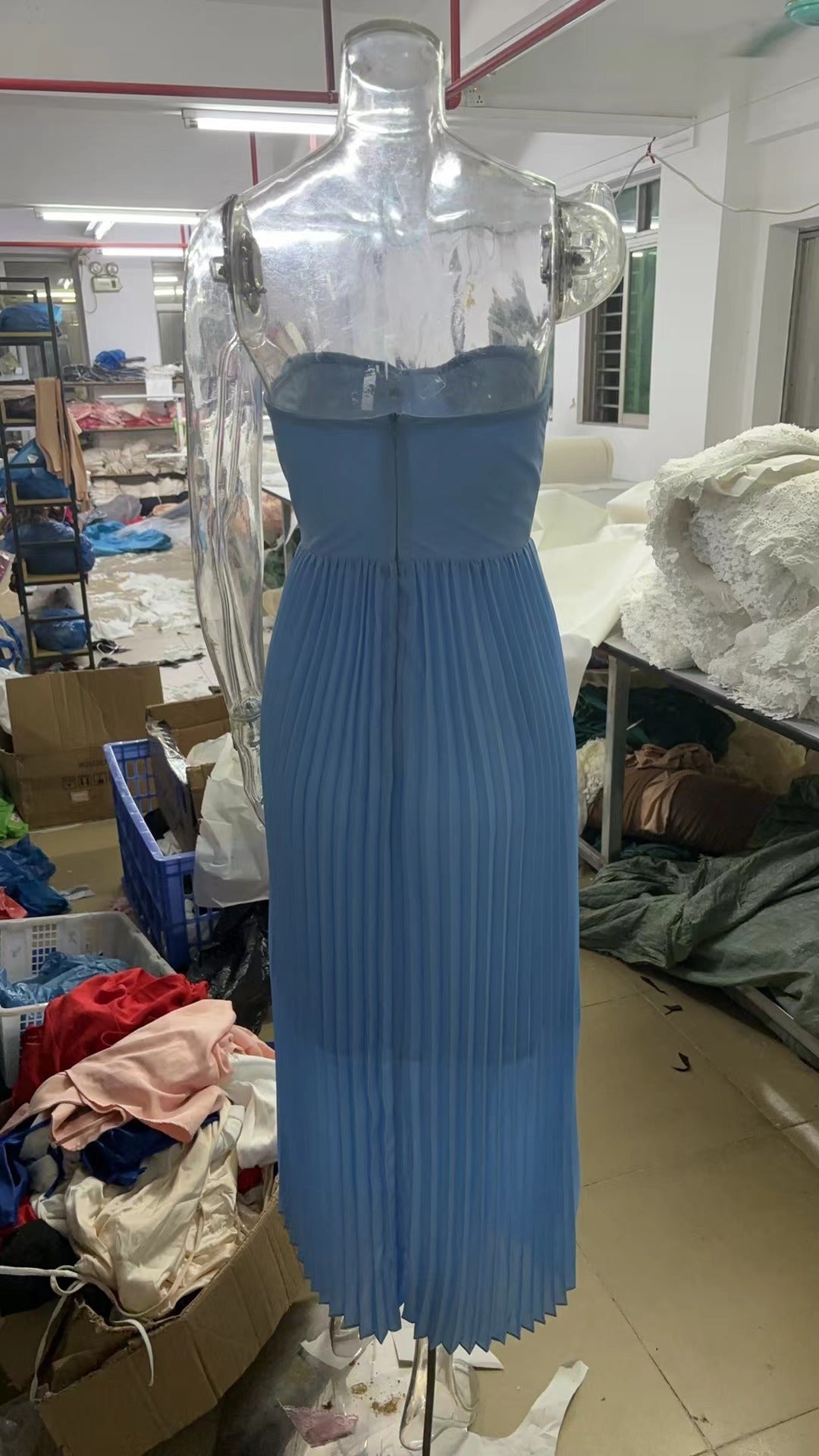 Blue Strapless Slimming Pleated Tight Dress