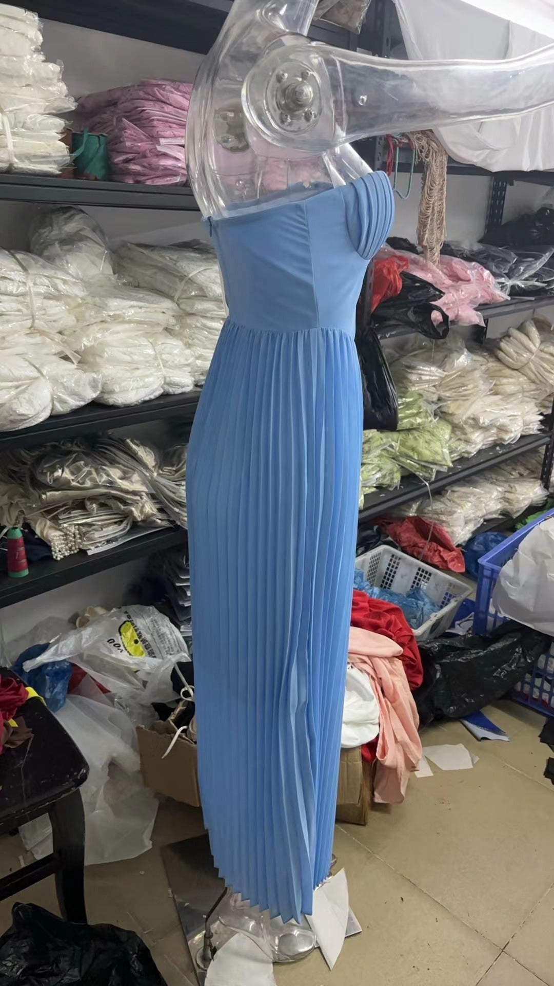 Blue Strapless Slimming Pleated Tight Dress