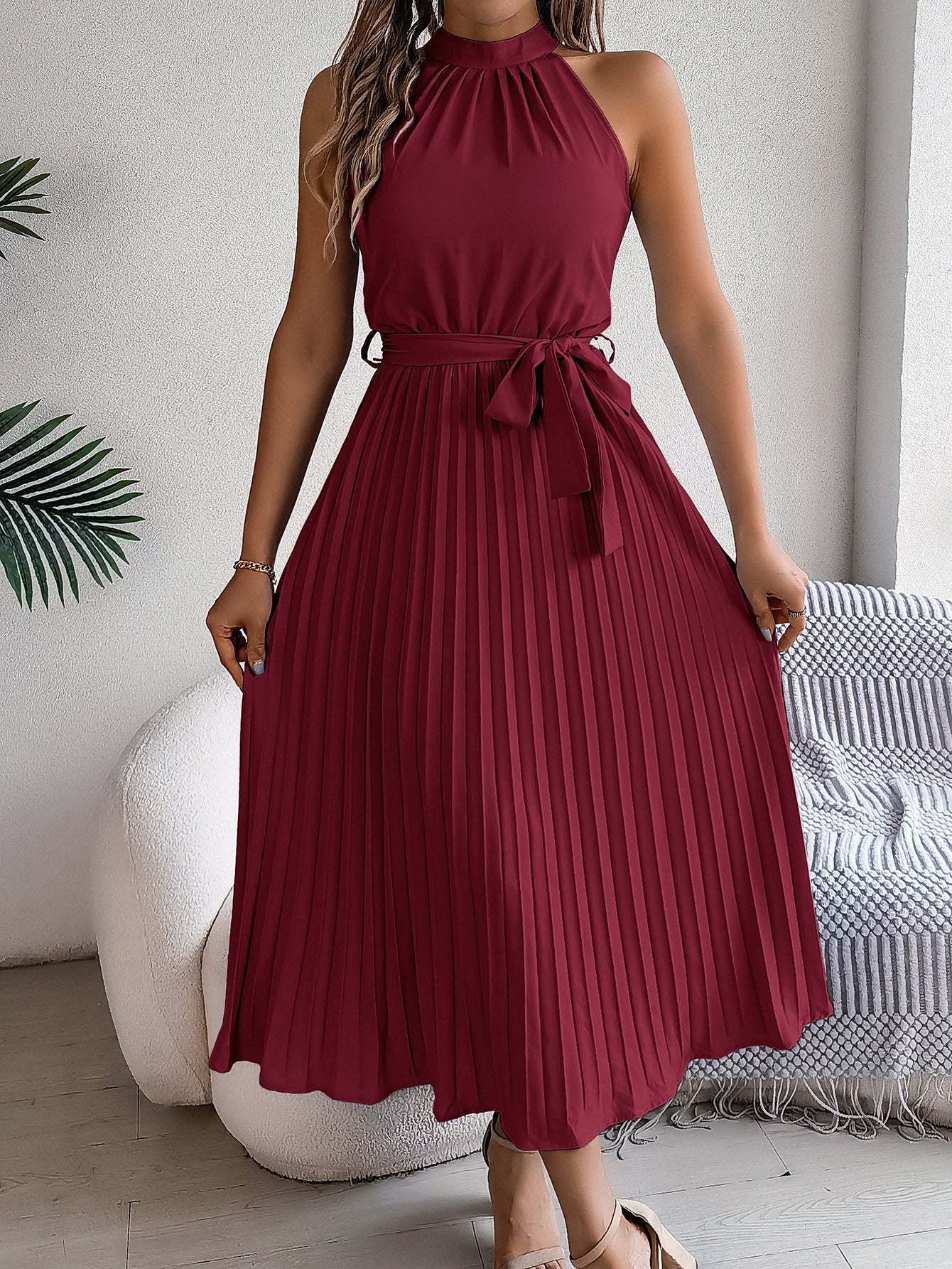 Women's Stand Collar Sleeveless Cinched Pleated Long Dress