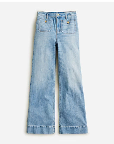 Loose Leisure Washed-out Button Slightly Flared Jeans